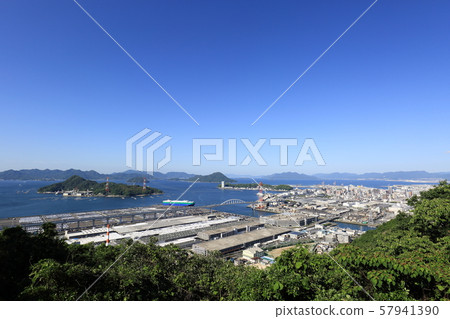 Vehicle carrier 57941390