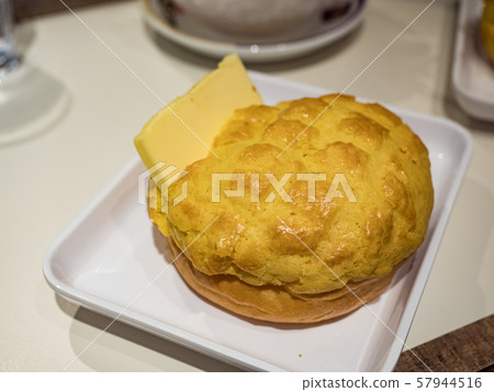 Buttered pineapple bun in dish 57944516