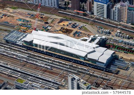 正在建設的高輪門戶車站的鳥瞰圖 57944578