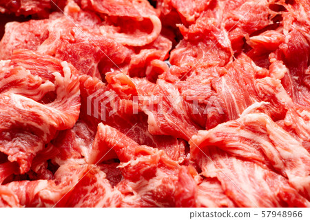 切掉牛肉（生）和日本黑牛肉 57948966