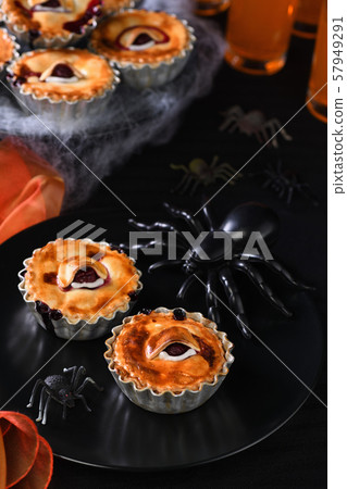 Halloween Creepy Eye Cakes Halloween Creepy Eye Cakes 57949291