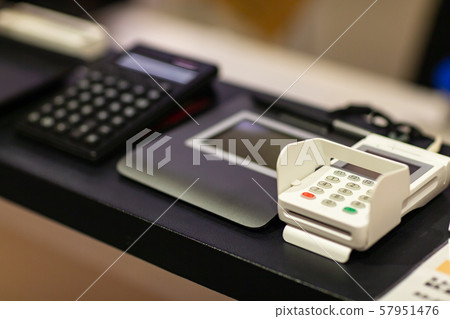 Cashless accounting 57951476