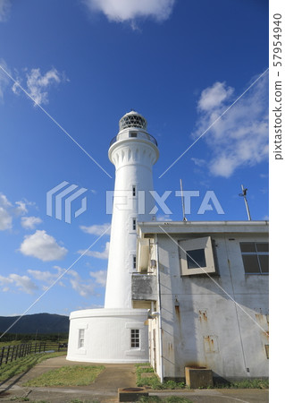 白崎燈塔和晴朗的天空 57954940