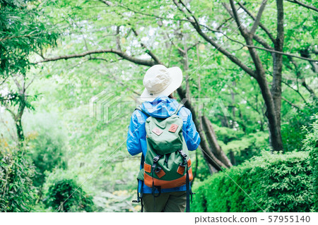 Woman to climb Woman to climb 57955140