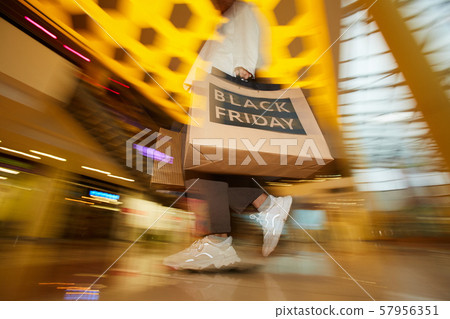 Big sale in the shopping mall Big sale in the shopping mall 57956351