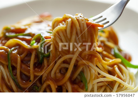 有調味料的意粉 有調味料的意粉 57956847
