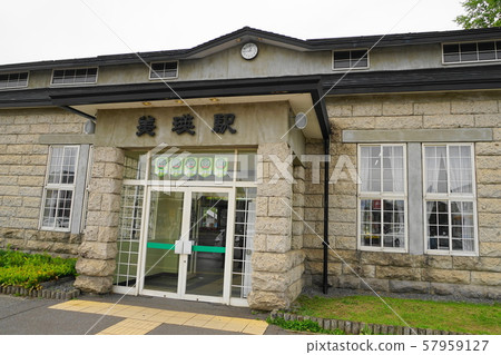 9月43日,富良野線美瑛站美瑛町 9月43日,富良野線美瑛站美瑛町 57959127