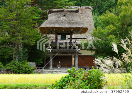 白川鄉合掌寺，妙善寺鐘樓門 57962799