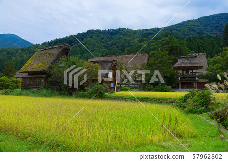 白川鄉名次寺 57962802