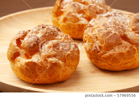 奶油泡芙 57969556