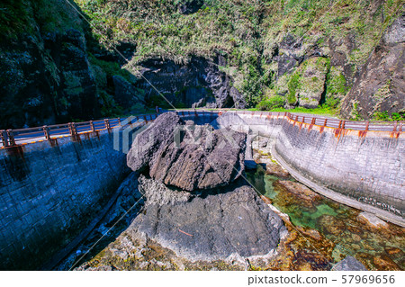 臺灣綠島自然景觀Asia Taiwan green island natural landscape 臺灣綠島自然景觀Asia Taiwan green island natural landscape 57969656