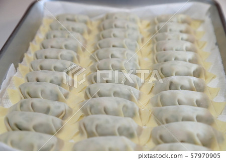 Gyoza  57970905