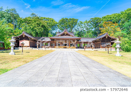 Nagano Gokoku Shrine [Nagano Prefecture] 57972646