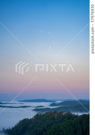 Binchu Matsuyama Castle and Unkai Binchu Matsuyama Castle and Unkai 57976930