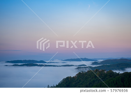 Binchu Matsuyama Castle and Unkai Binchu Matsuyama Castle and Unkai 57976936