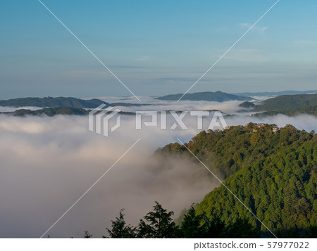 Binchu Matsuyama Castle and Unkai 57977022