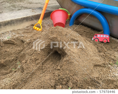 Sand tunnel 57978446