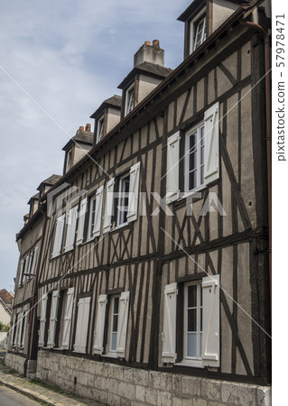A village on the outskirts of Paris (Chartre) A village on the outskirts of Paris (Chartre) 57978471