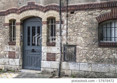 巴黎郊區的一個村莊(沙特爾) 巴黎郊區的一個村莊(沙特爾) 57978472