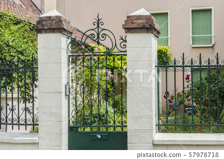 A village on the outskirts of Paris (Chartre) A village on the outskirts of Paris (Chartre) 57978718