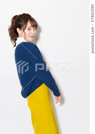 女性時尚肖像 57982090