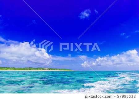 The beautiful sea of Yaeyama Islands 57983538