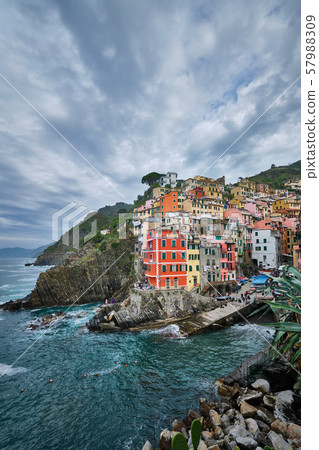 Riomaggiore village, Cinque Terre, Liguria, Italy Riomaggiore village, Cinque Terre, Liguria, Italy 57988309