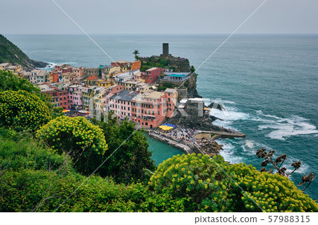 Vernazza village, Cinque Terre, Liguria, Italy Vernazza village, Cinque Terre, Liguria, Italy 57988315