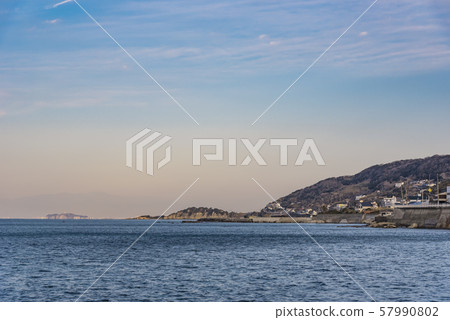 [秋穀的立石清晨] 57990802