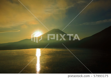 World Heritage Fujisan Yamanashi Lake Motosu Hinode World Heritage Fujisan Yamanashi Lake Motosu Hinode 57993175