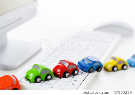 租車汽車公路服務PC 57993239