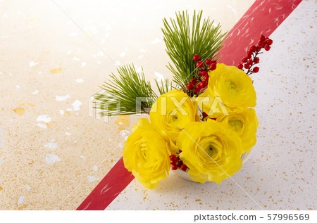 Lively flower 57996569