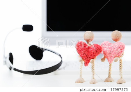 一對情侶一對 57997273