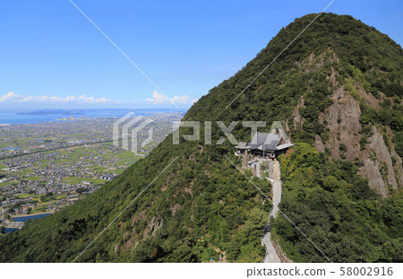 Shikoku Sacred Site No. 73 "Dishakukaji Temple" Oku-no-in Temple Sutemi-gatake Zensada (Background: Sanuki Plain, Seto Inland Sea, Seto Ohashi) 58002916