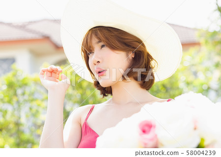 Resort girl trip 58004239