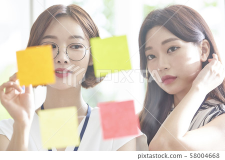 女性商務會議 58004668