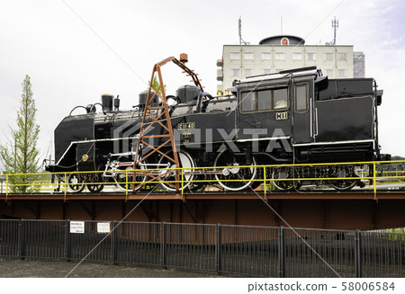 JR Fukuchiyama Station South Exit Turntable and Steam Locomotive, Fukuchiyama City, Kyoto Prefecture JR Fukuchiyama Station South Exit Turntable and Steam Locomotive, Fukuchiyama City, Kyoto Prefecture 58006584
