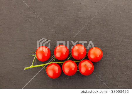 juicy red tomato cherry branch horizontal fresh juicy red tomato cherry branch horizontal fresh 58008455
