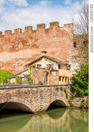The walls of Castelfranco Veneto 58009188