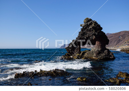 北海道世田那區的窗戶岩石 58020806