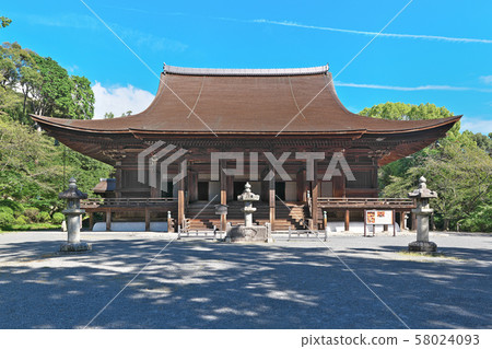 [Chojoen Sojoji (Mitoji) Kindo] (High resolution version) Enjoji-cho, Otsu City, Shiga Prefecture 58024093