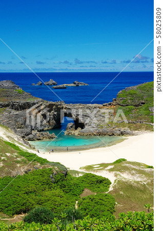 Ogiike on the South Island (Chichijima Islands / Ogasawara Islands) Ogiike on the South Island (Chichijima Islands / Ogasawara Islands) 58025809