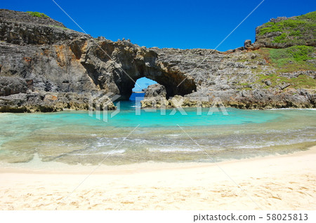 Ogiike on the South Island (Ogasawara Islands / Chichijima Islands) 58025813