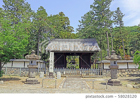 選擇了寺廟 選擇了寺廟 58028120