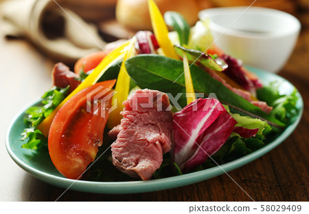 Roast beef salad 58029409