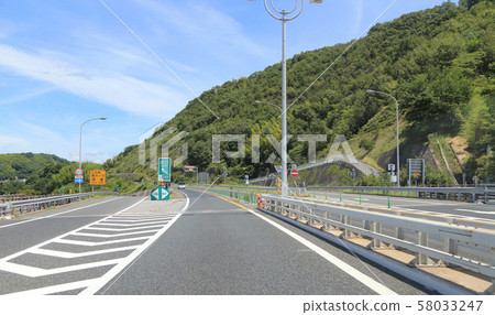瀨戶內島廣海海道上行線,稻之島南口出口 瀨戶內島廣海海道上行線,稻之島南口出口 58033247