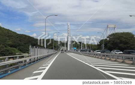 瀨戶內島廣海海道線,新大鳥橋(右邊是尾道橋) 瀨戶內島廣海海道線,新大鳥橋(右邊是尾道橋) 58033269