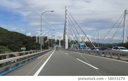 瀨戶內島廣海海道線,新大鳥橋(右邊是尾道橋) 瀨戶內島廣海海道線,新大鳥橋(右邊是尾道橋) 58033270