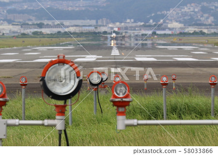 伊丹機場跑道　 58033866