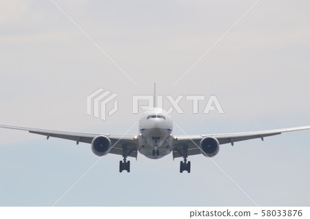 Landing Landing 58033876